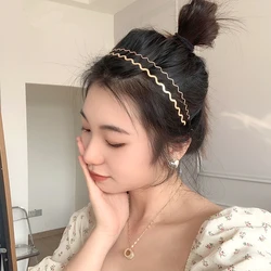 Simple Gold Ripple Metal Hairbands Elegant Wave Headbands Fashion Women Crown Head Hoop Hair Styling Headwear Accessories Gifts