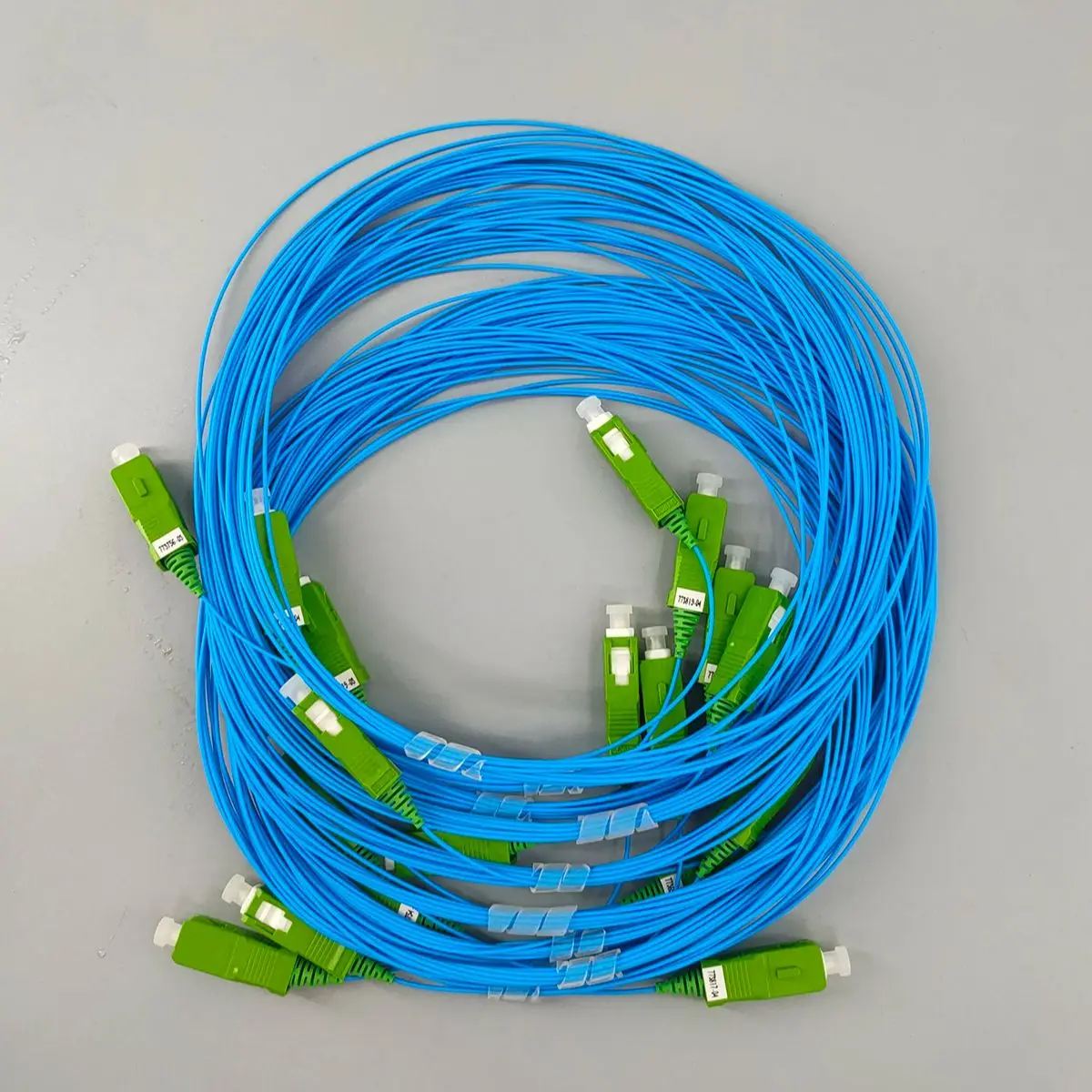 10 قطعة SC/APC إلى SC/APC 9/125μm وضع واحد الألياف البصرية التصحيح الحبال 4 متر 0.9 مللي متر كابل نحيف منخفض الخسارة البلوز لمركز FTTH/البيانات