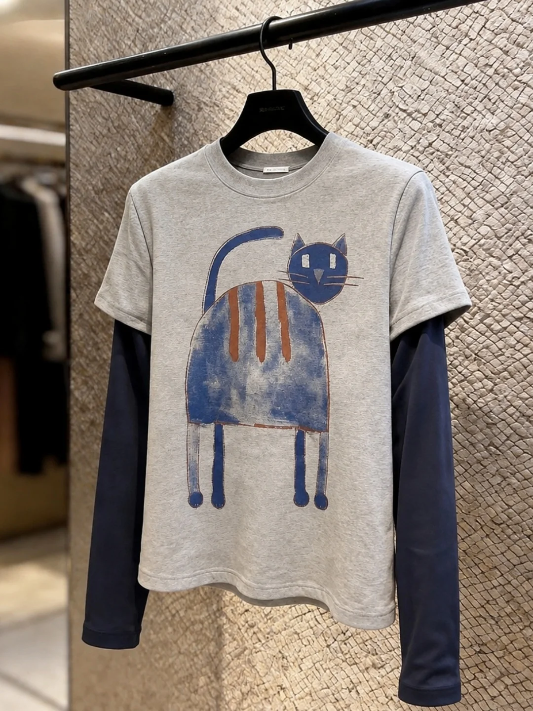Fashionable Color Block Printed Long Sleeve T-Shirt Korean Style Artistic Design Fake Two-Piece Top for Women Commute Wear