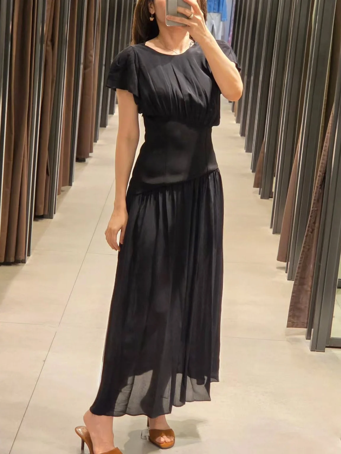 

Elegant pleated slim fit party dress new summer women's O-neck short sleeve French simple stitching evening dress