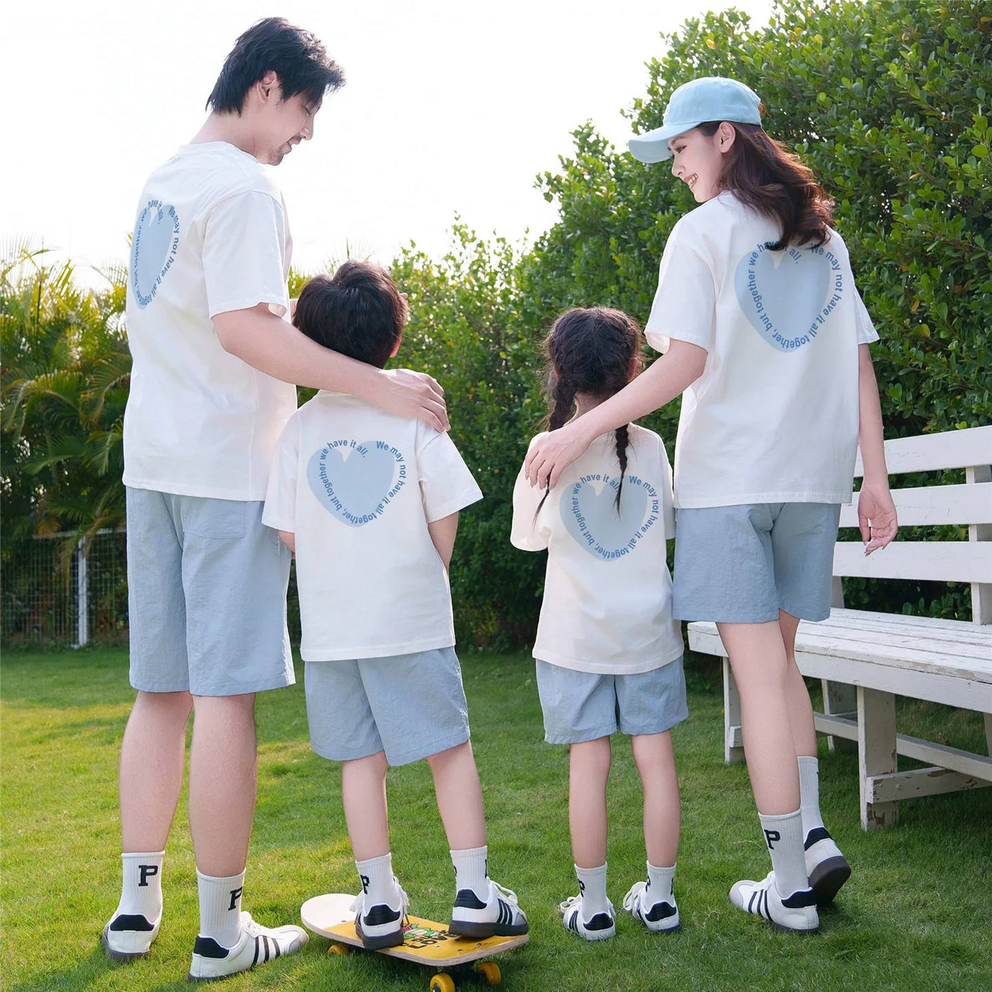 

Summer Family Matching Outfits Heart Print T-Shirt & Quick Dry Shorts Set Casual Outdoor Breathable Family Wear for Mom Dad Kids