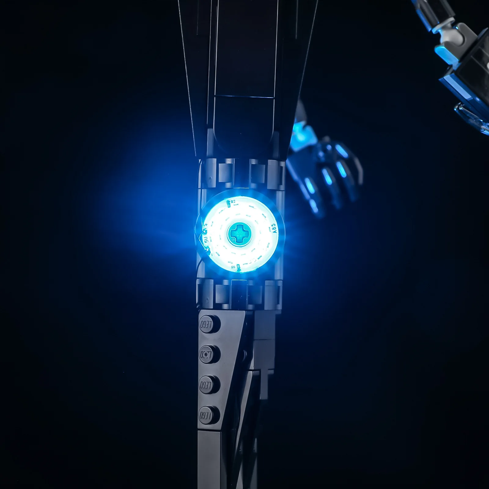 (Nur LED-Licht ohne Steine) 75434 K-2SO Ideas Sicherheitsroboter (Modell nicht im Lieferumfang enthalten)