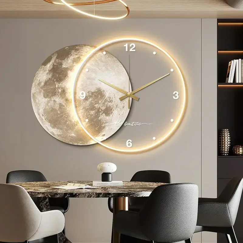 Grande sala da pranzo Orologio da parete per soggiorno Lusso Luna La terra Modellazione Luce a LED Movimento silenzioso Decorazione da parete per camera da letto Regalo