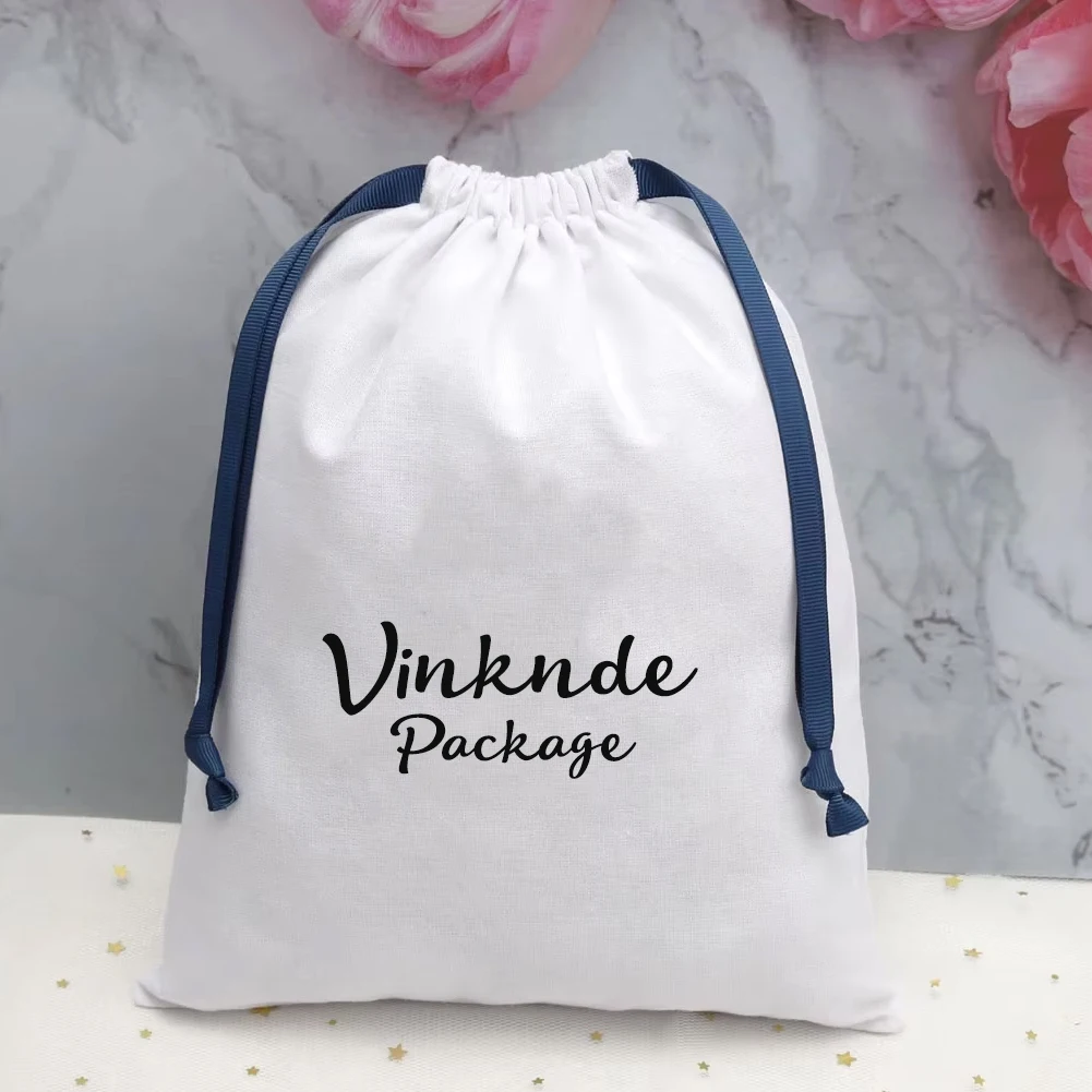 

100 упаковок, белая сумка из натурального хлопка с принтом логотипа, многоразовая хлопковая муслиновая сумка на шнурке, серьги, ожерелье, браслет, органайзер