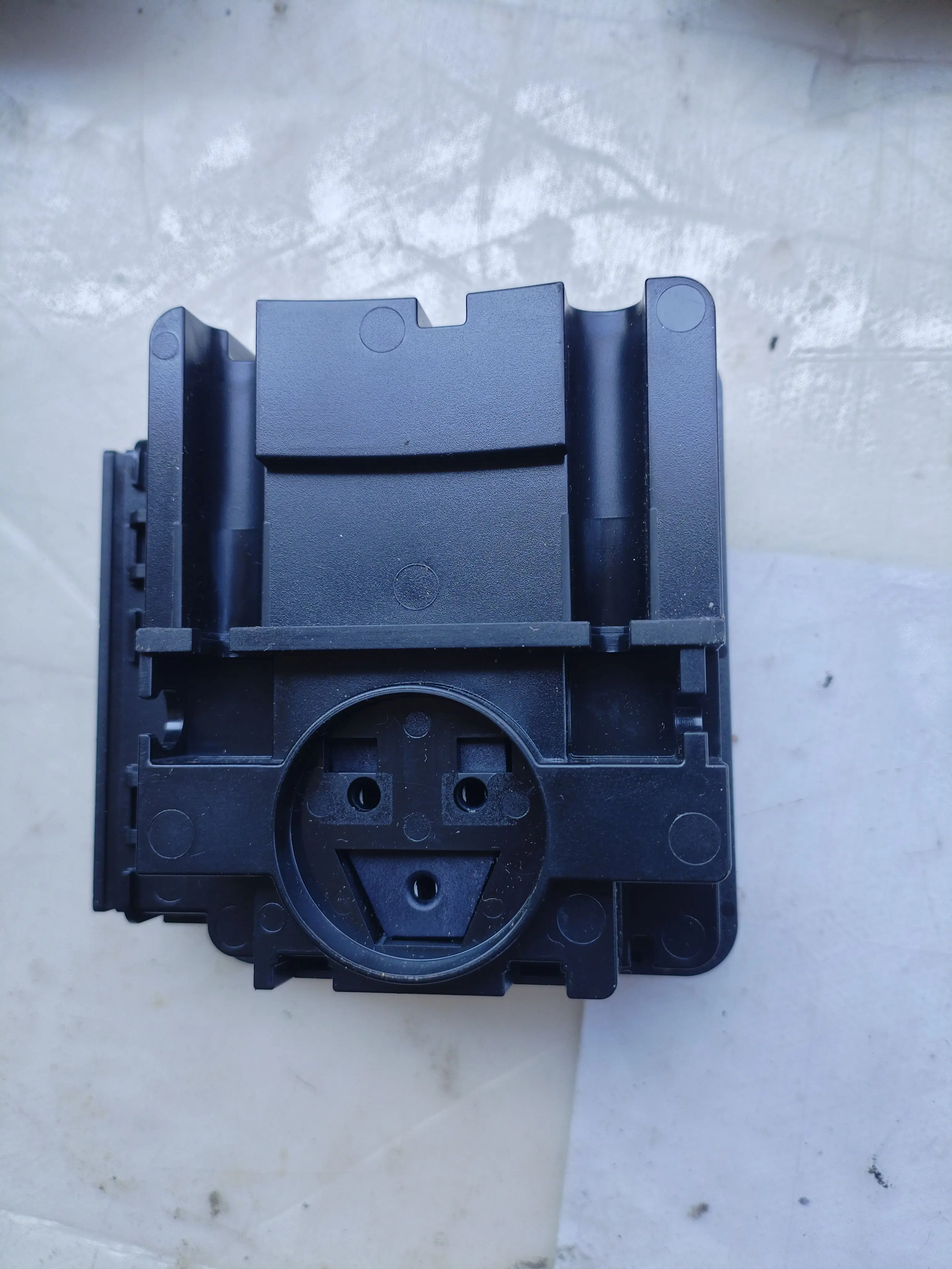 محرك ثلاجة السيارة دانفوس 101N2120