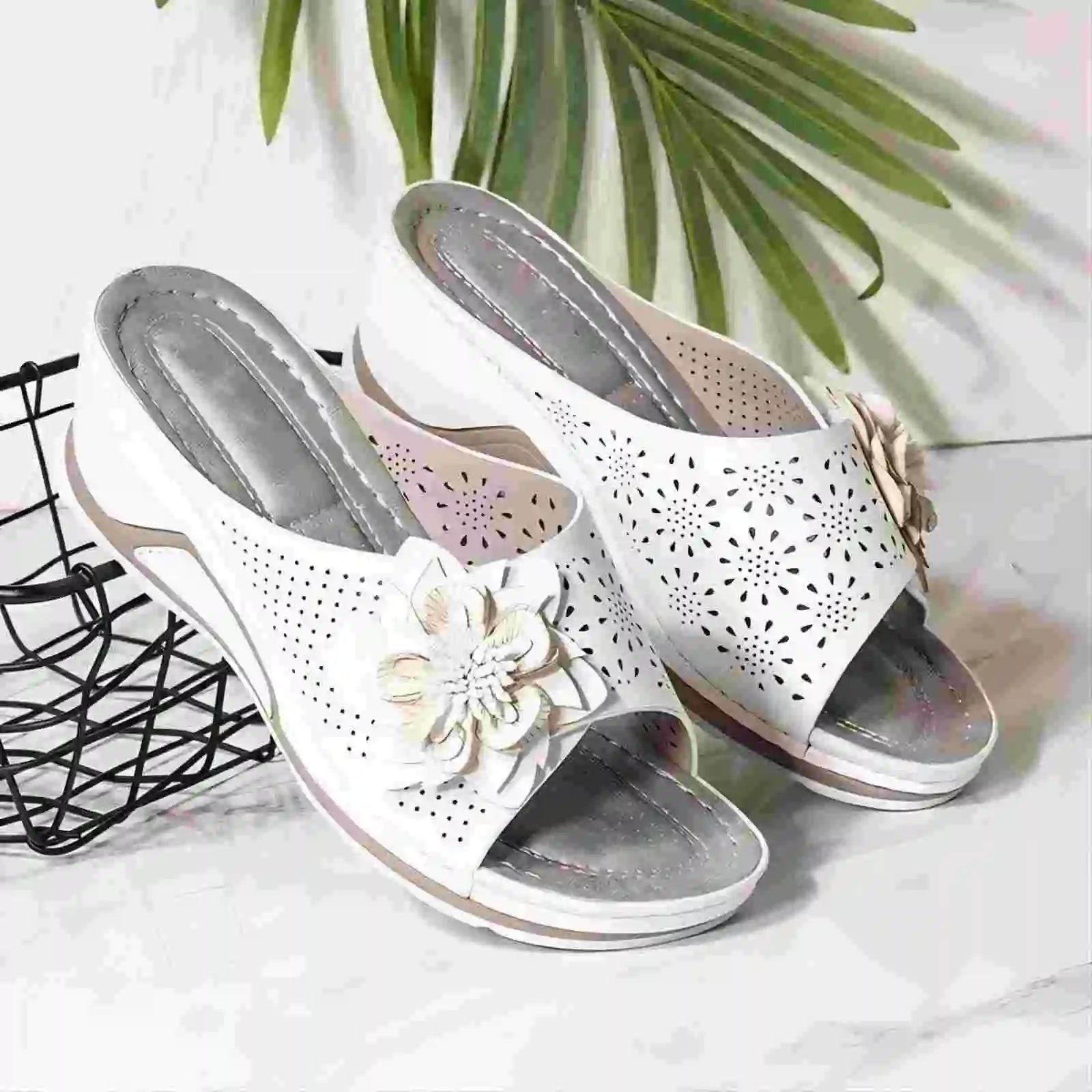 Cross-border foreign trade large size slippers for women 2024 new spring and autumn hollow wedge casual women's shoes 43 siz