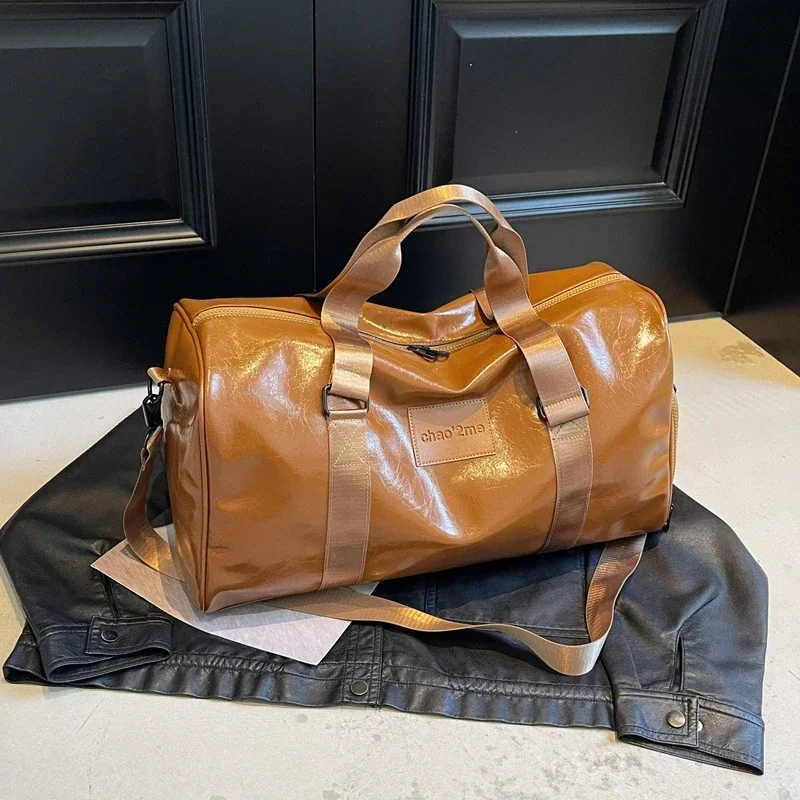 Bolso de viaje de gran capacidad de PU brillante súper genial 2024, bolso de hombro y bandolera sencillo e informal con sentido de lujo a la moda para Unisex