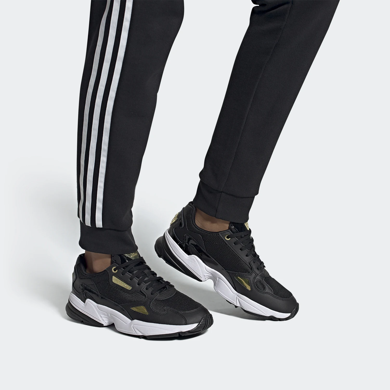 

Adidas натуральная клевер FALCON W классические ретро туфли для папы женская спортивная обувь EF4988