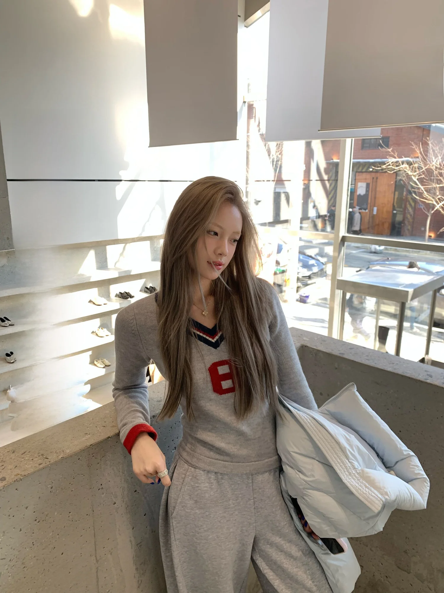 

Женский облегающий свитер с длинным рукавом и V-образным вырезом, базовый топ в корейском стиле, цветной, для повседневной носки, зимняя новинка