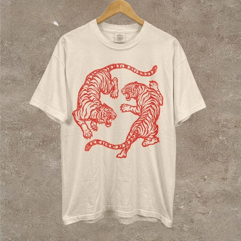 Japanese Fighting Tigers Tee Vintage Tattoo Art Graphic Shirt Retro Tiger Lover Gift Unisex Top Graphic Tee Men's Women Loose