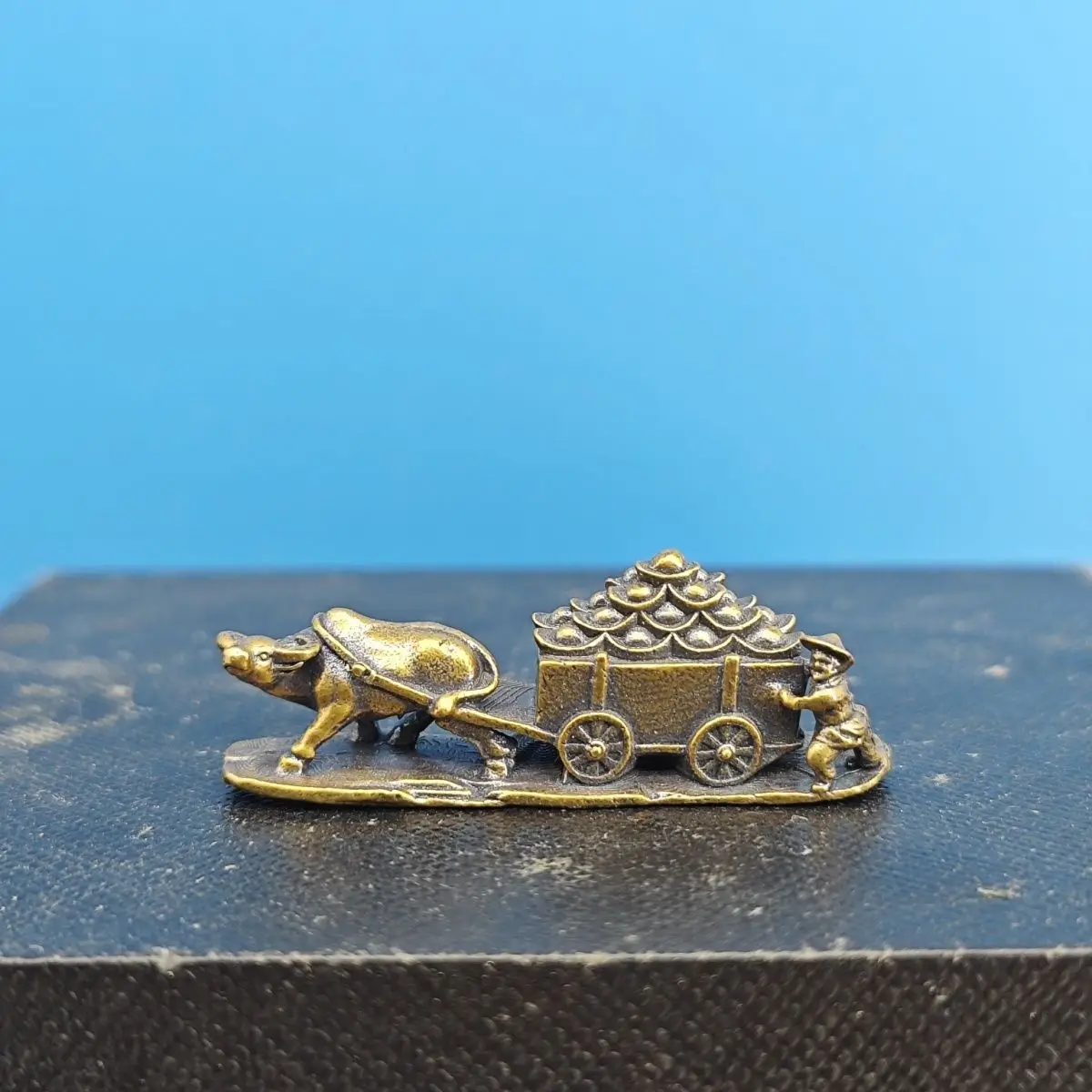 Copper Ox Ornament Pulling Treasure Bowl Golden Toad Money Bag  Zodiac Wealth-Bringing Boy Bonsai Fish Tank Decoration Ornament