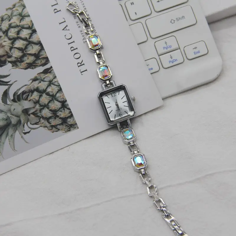 

Женские квадратные изысканные браслеты со стразами, элегантные женские кварцевые наручные часы, подходящие для поездок на работу Montre Femme Reloj