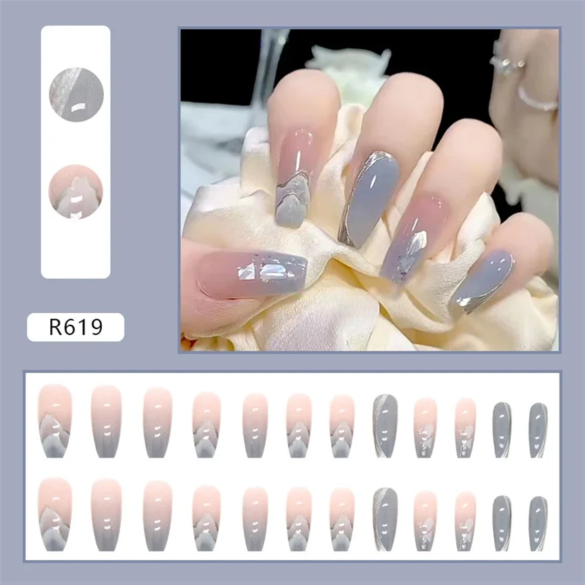 24Pcs/Set Show White Red Colour Christmas Atmosphere Wearing False Nails Short Fake Nails Tips French Removable Press-on Nails