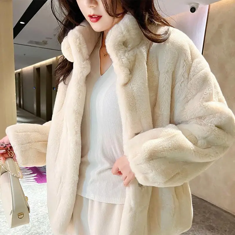 2023 Autumn Winter New Mink Fleece Fur Coat Women\'s Imitation Otter Rabbit Fur Eco Fur Ball Stand Collar Plush Coat Short