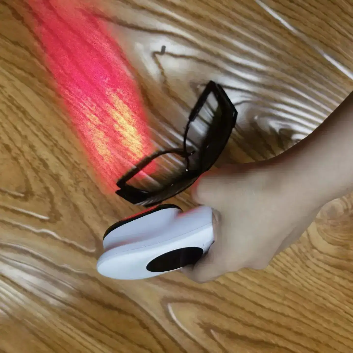 

Устройство для лазерной терапии животных, сертифицированное CE — помогает боль в суставах, деформациями костей и после травм заживления в собаках и кошках