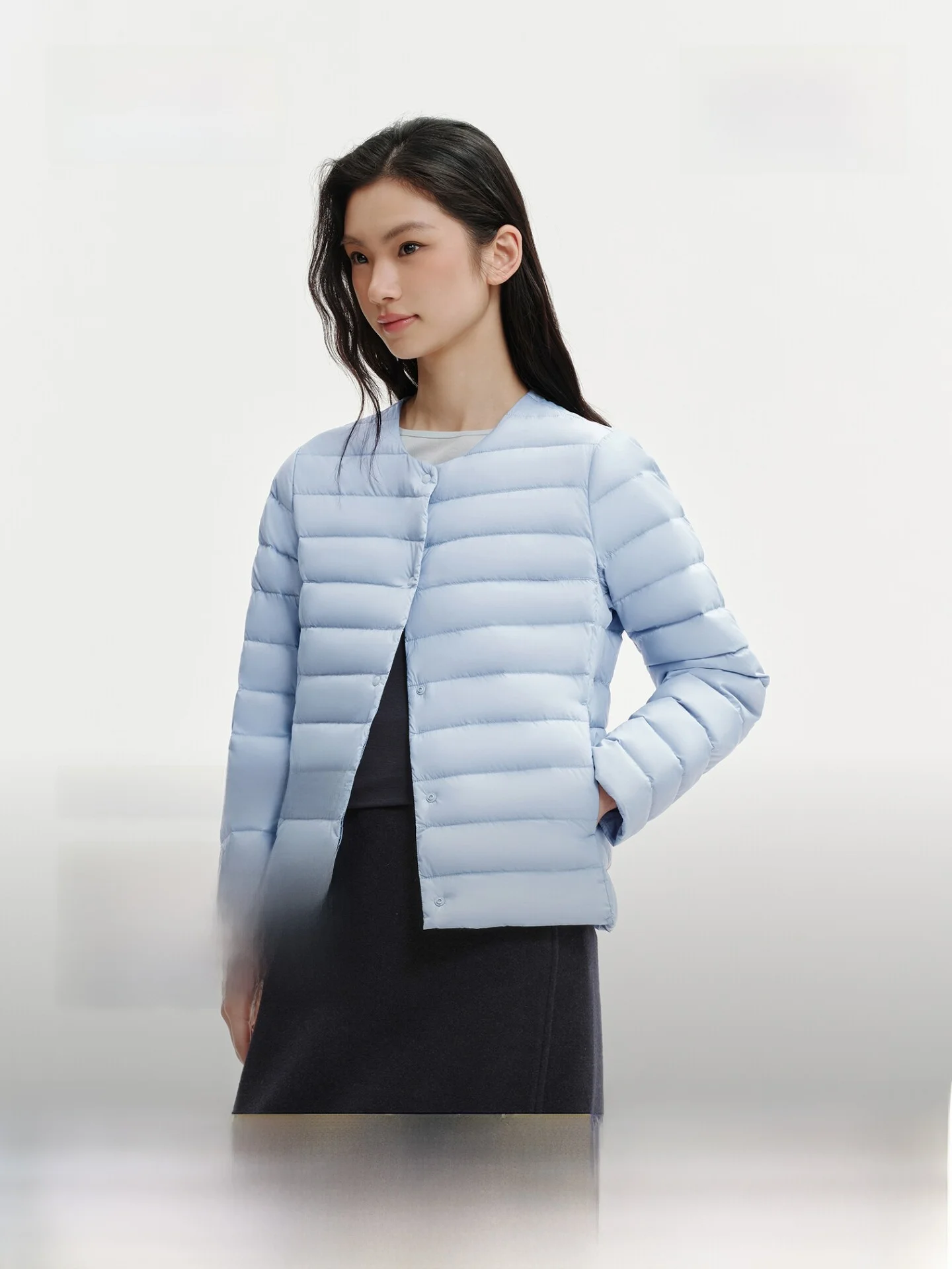 

Женская легкая пуховая куртка Bosideng Весна 2026: теплая, классическая, универсальная, из полиэфирного волокна, для весеннего сезона