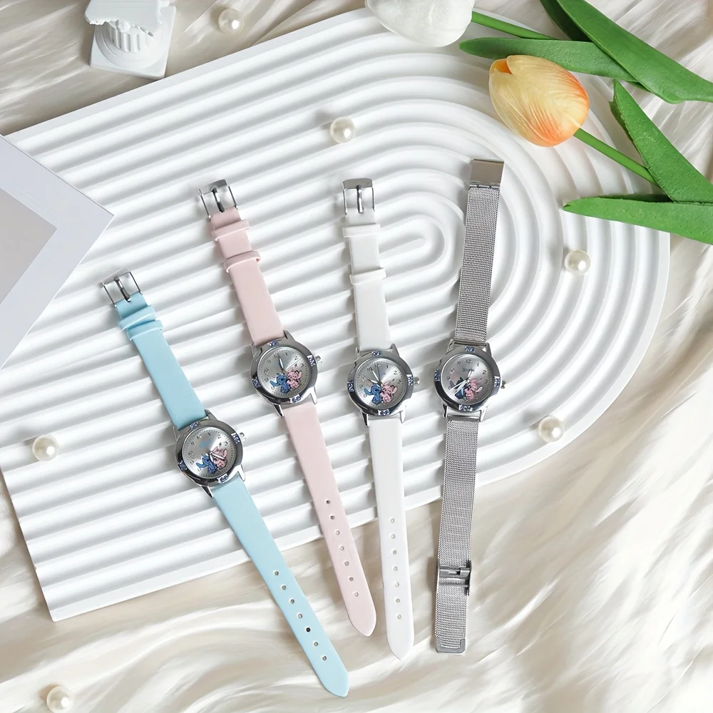 ساعة MINISO Stitch Girls ساعة كوارتز نسائية كارتونية ساعة كرتونية عصرية بسوار فولاذي هدية مثالية لعيد الميلاد للأطفال