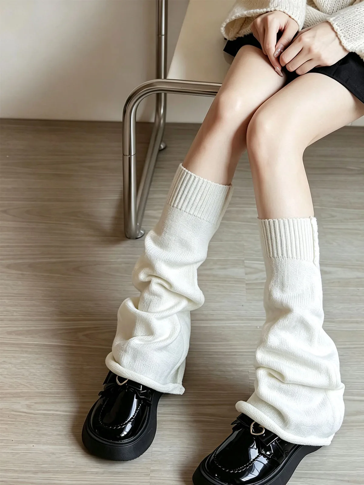 Fashion JK Lolita Trumpet Leg Warmers Knitted Long Foot Cover Solid White Black Kawaii Autumn Winter Legwarmer Cute Socks