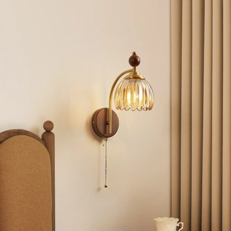 &*Q Maillard retro solid wood wall lamp medium and ancient style bedside aisle light wabi-sandy wind walnut glass