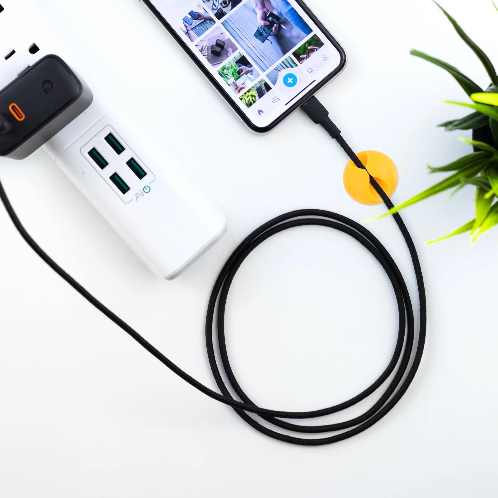 

20Pcs Adhesive Cable Clips Self-Adhesive Cord Holders Cable Management for Pc Desktop Office Wire Clip USB Cord Organizer