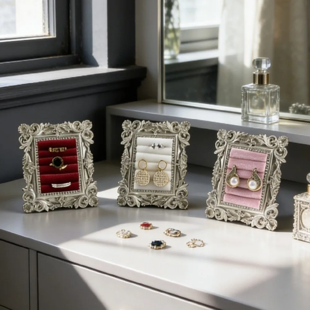 Mini Ring Display Stand Baroque Design Space Saving Jewelry Storage Organizer Vintage Silver Ornaments Velvet Earring Tray