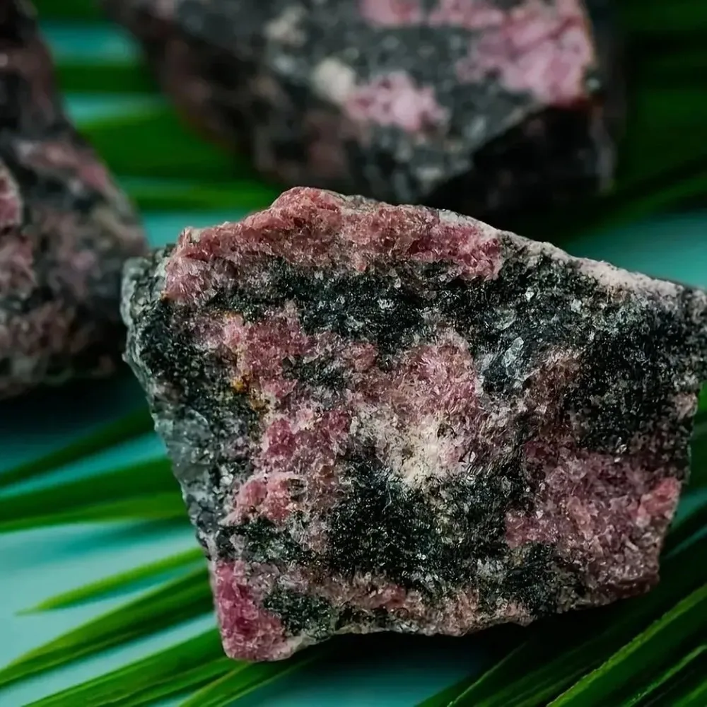Natural Rhodonite Raw Stone & Clear Quartz Specimen for Aquarium, Garden, Reiki Healing, Spiritual Wicca Crystal Gift