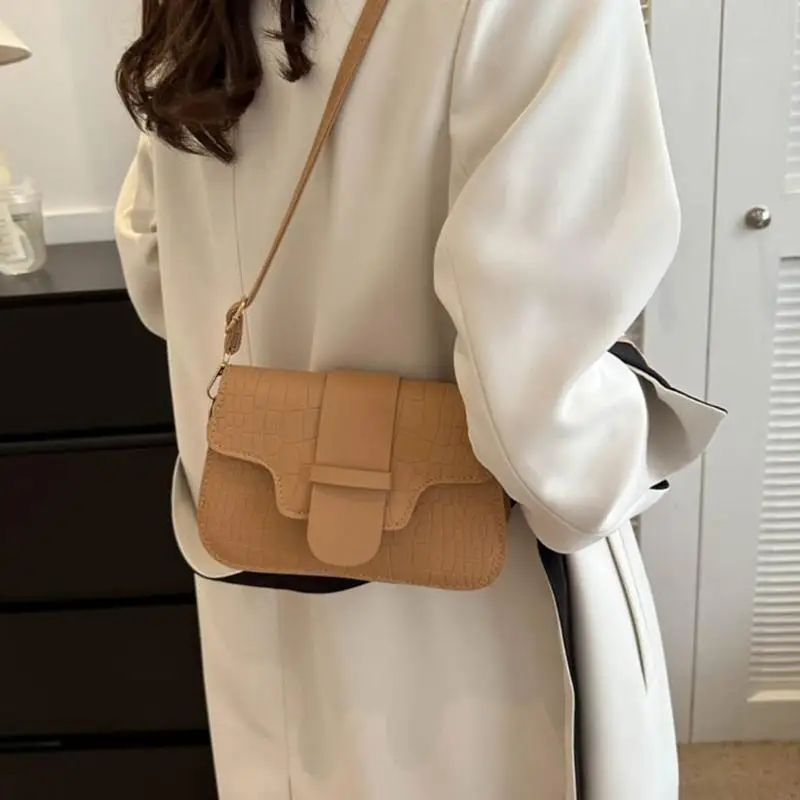 

Functional and Fashionable Women's Crossbody Bag Satchel for Work and Travel 20CA