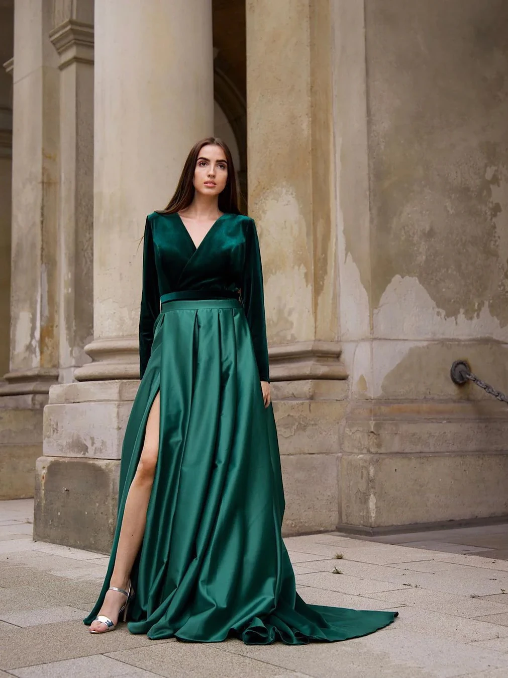 Abito da ballo verde moda manica lunga scollo a V lunghezza pavimento raso semplice compleanno abiti da sera donne abiti da laurea