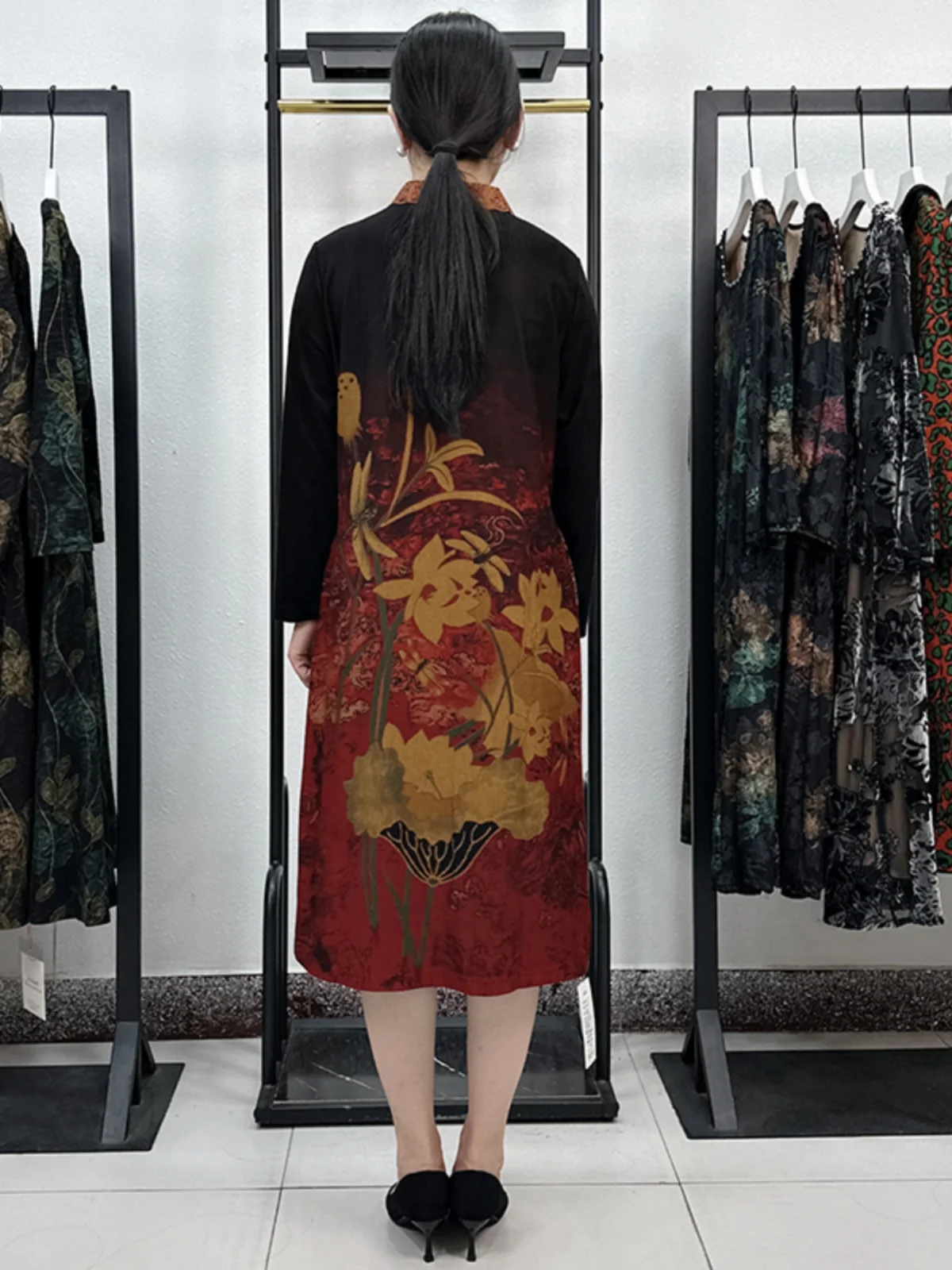 Ele Lady プリント ゴールド ミンク Dr レディース ミッドレングス ファッショナブルなプラスサイズ ミディスカート 中年母親向け 秋の新作 Sle