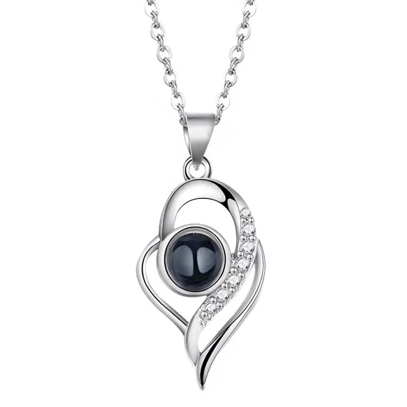 Custom Heart Photo Projection Necklace Fashion High-end Clavicle Chain Valentine's Creative Personalized Romantic Gift Jewelry