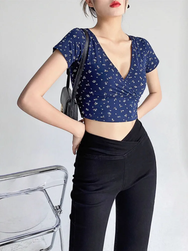 Retro Flower Print V-Neck Short Sleeved French Retro Slim Fit T-Shirt Slim Fit Top Summer New Item