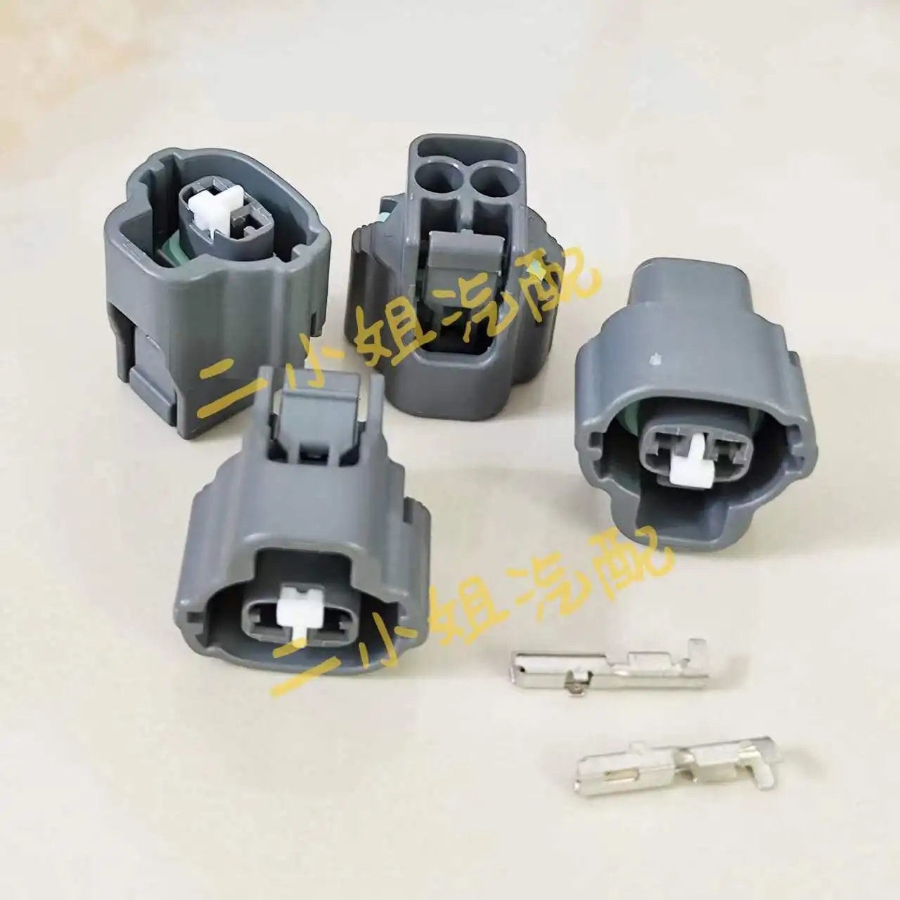Suitable for T oyota Cylinder Head Solenoid Valve VVT Valve Plug Camshaft Sensor Plug Crown Reiz RAV4 Overbearing