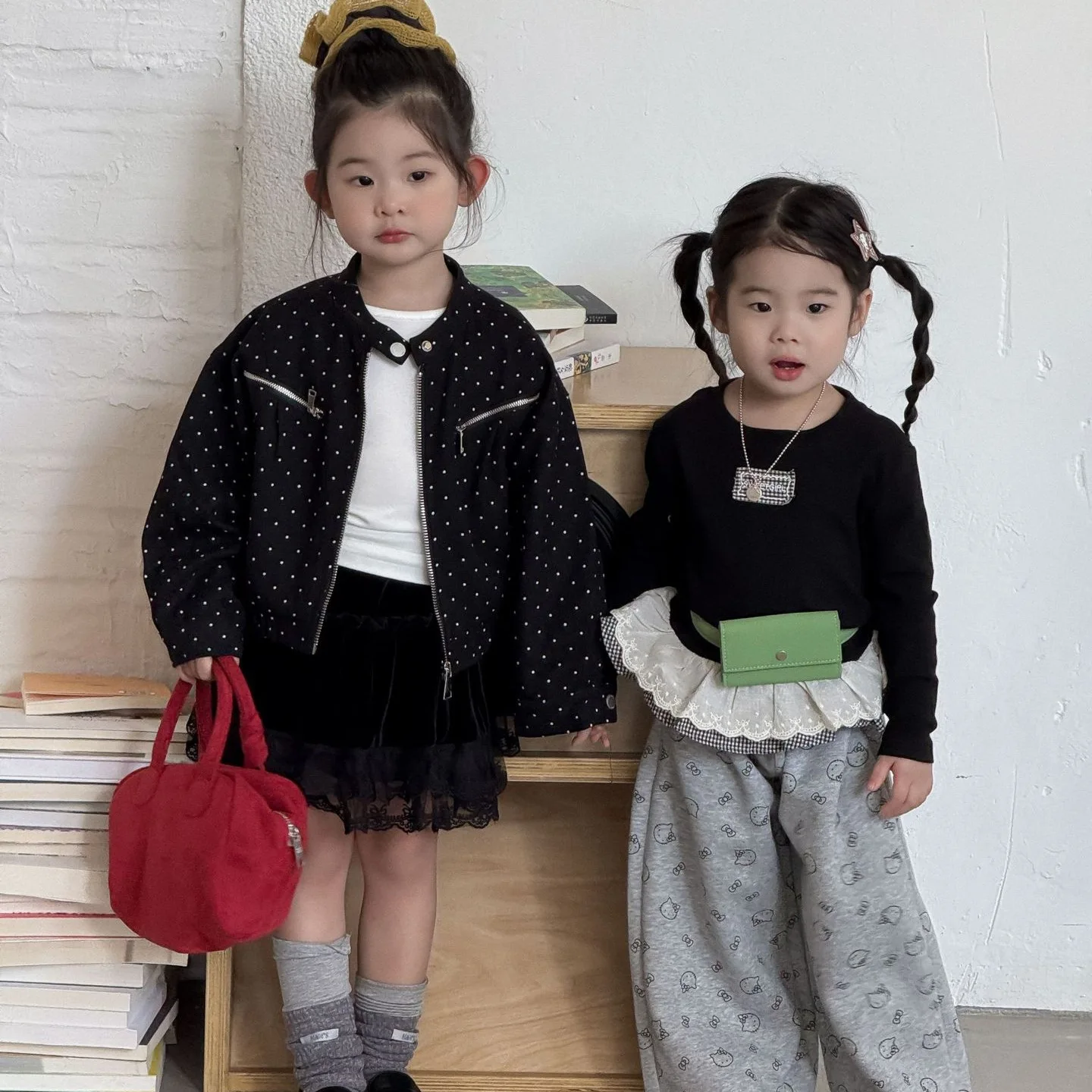 

2025 Autumn New Children's Clothing Polka Dot Round Neck Jacket Skirt Set