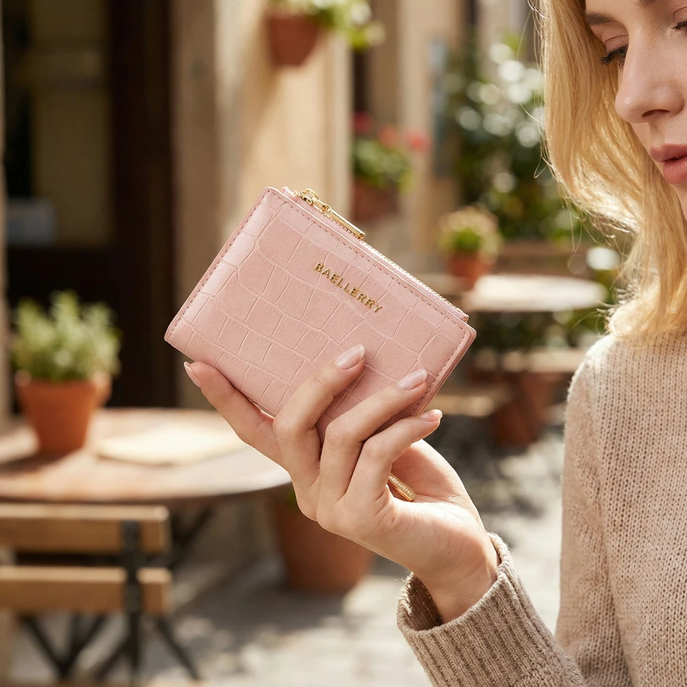 Baellerry Kurze Geldbörse mit Reißverschluss für Damen – PU-Leder, RFID-Safe, 4+ Kartenfächer, Mini-Geldbörse (leicht und auf Reisen)