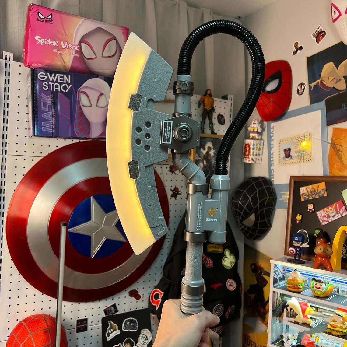 Nowy Zaku Termiczny Tomahawk Cztery Tryby Emitowania Światła Ekskluzywne Akcesoria Zabawki Wysuwany Nowy Noszony Indukcyjny Świecący Zabawka