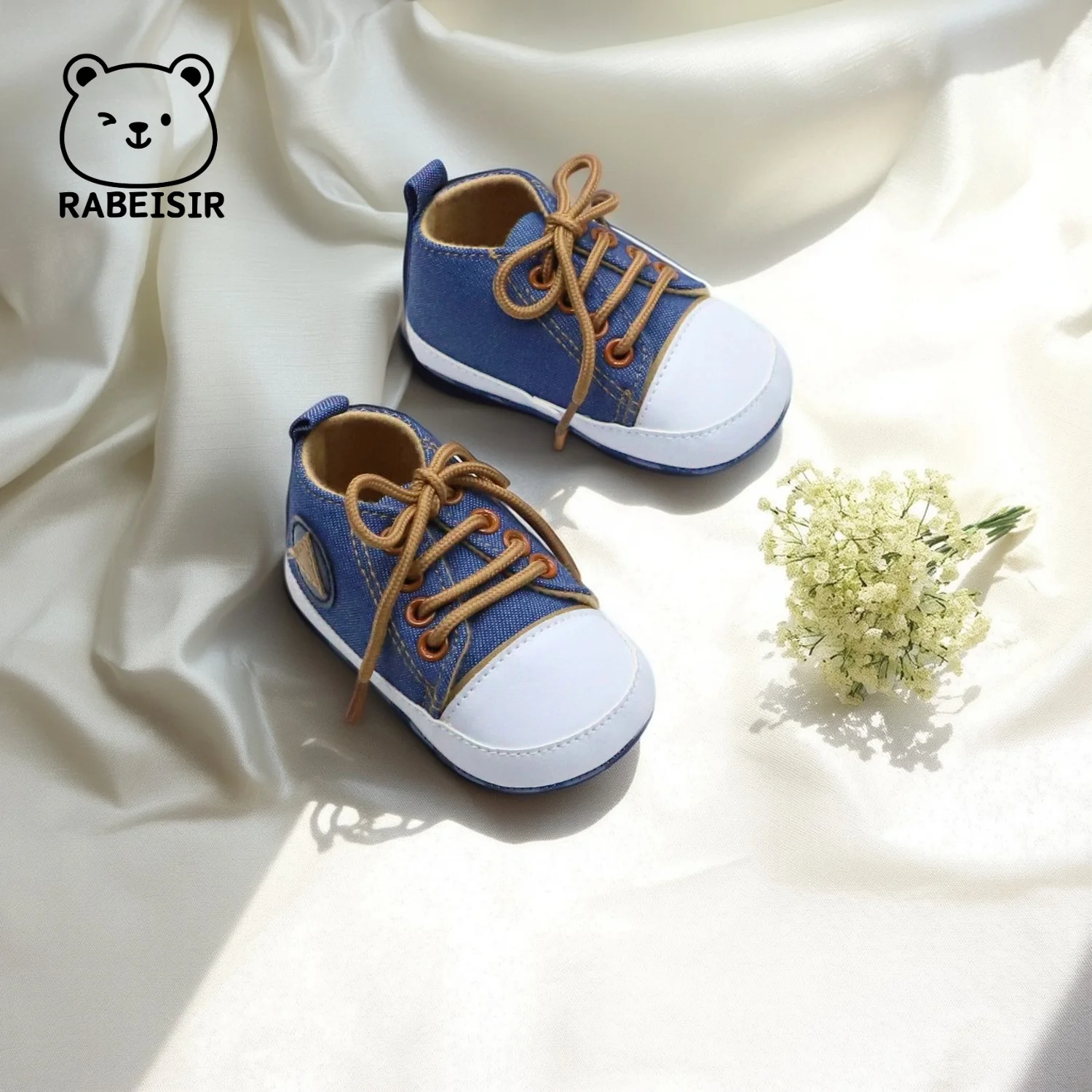 طفل رضيع حذاء قماش أحذية عالية الجودة 0-18 أشهر طفل حذاء طفل صغير حذاء قماش الدنيم خفيفة الوزن عدم الانزلاق عادية تنوعا