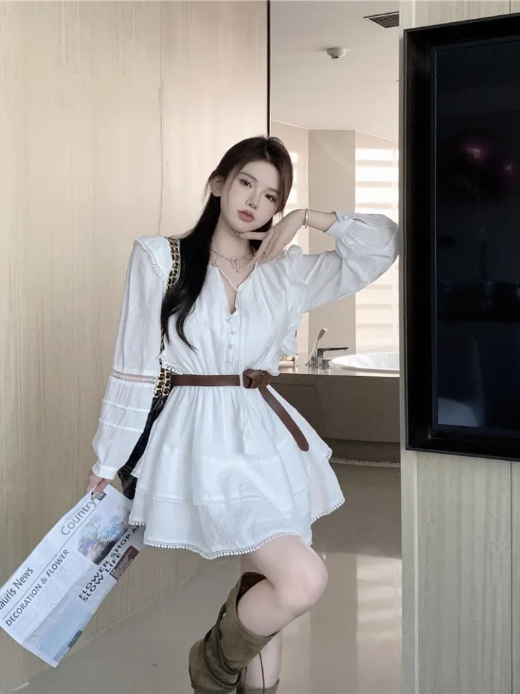 

Ele White Long Sve irt Dr Women's Winter New ort Skirt Sweet Spicy Girl High-End Feeling V-ne Cake Skirt