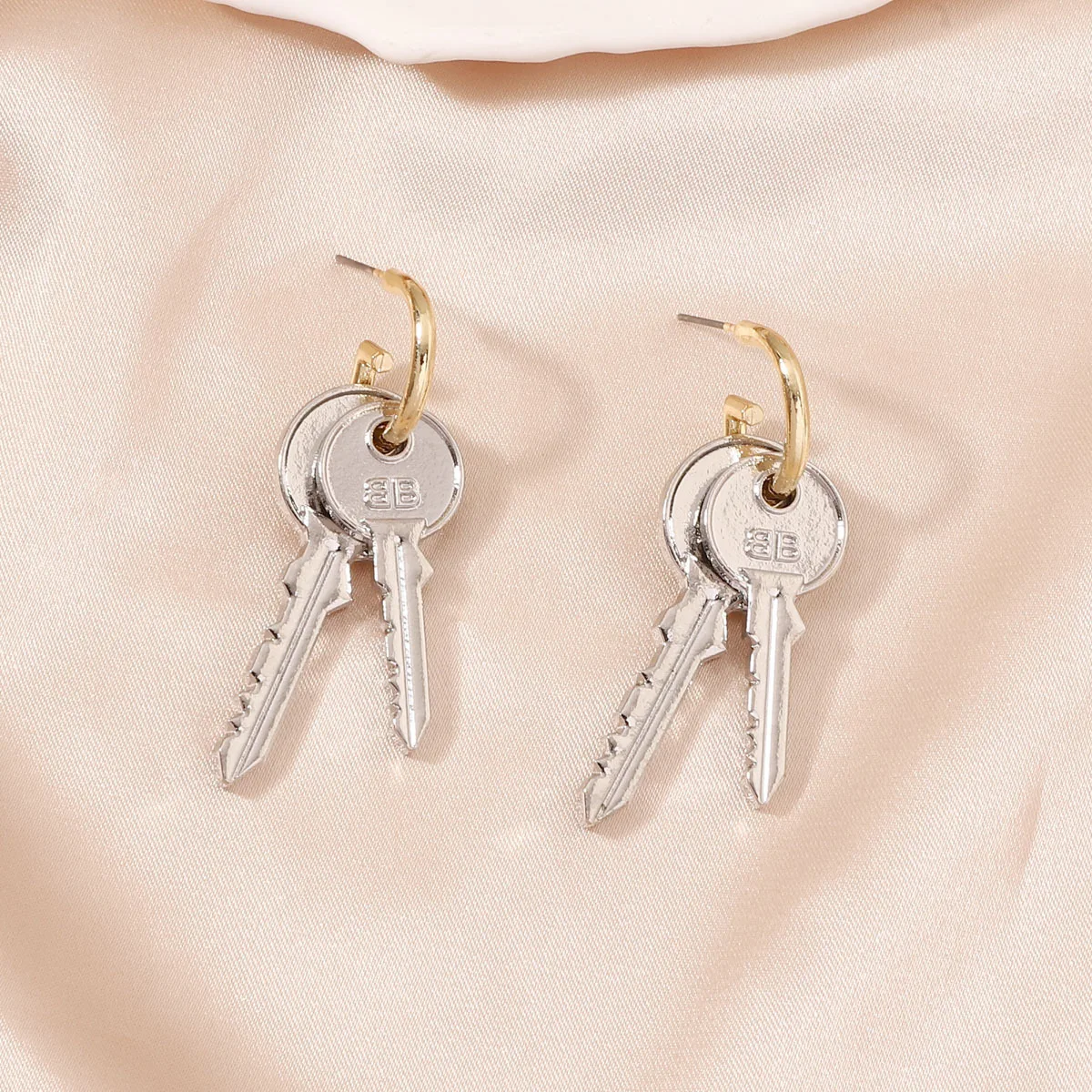 Unique ZA Metal Key Dangle Earrings for Women Punk Alloy Double Key-shape Pendant Earring Wholesale Jewelry