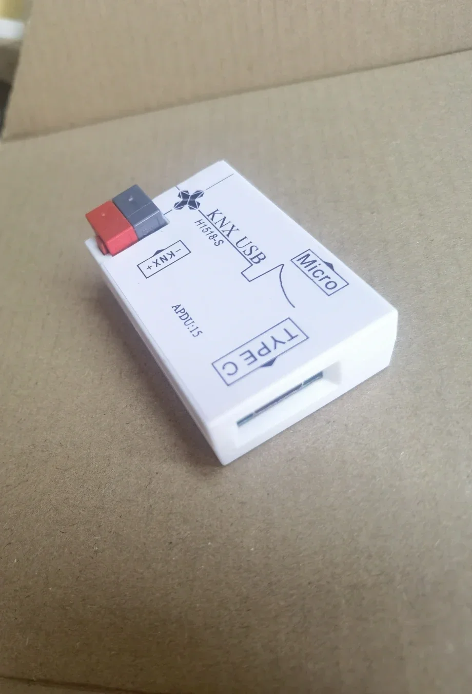 KNX USB interface KNX downloader has two types of USB ports: Type C and micro USB Hot sales