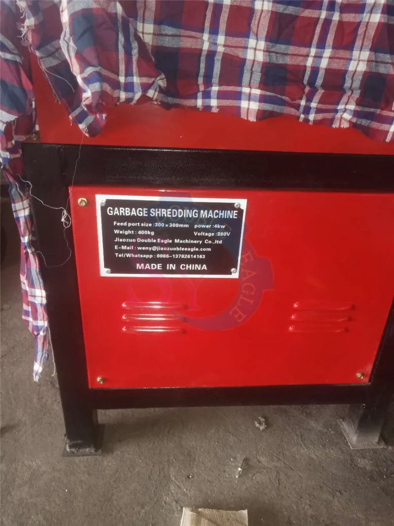 Industrial small multifunction waste wood old paint bucket scrap metal pulverizer/double shaft paper shredder recycling machine