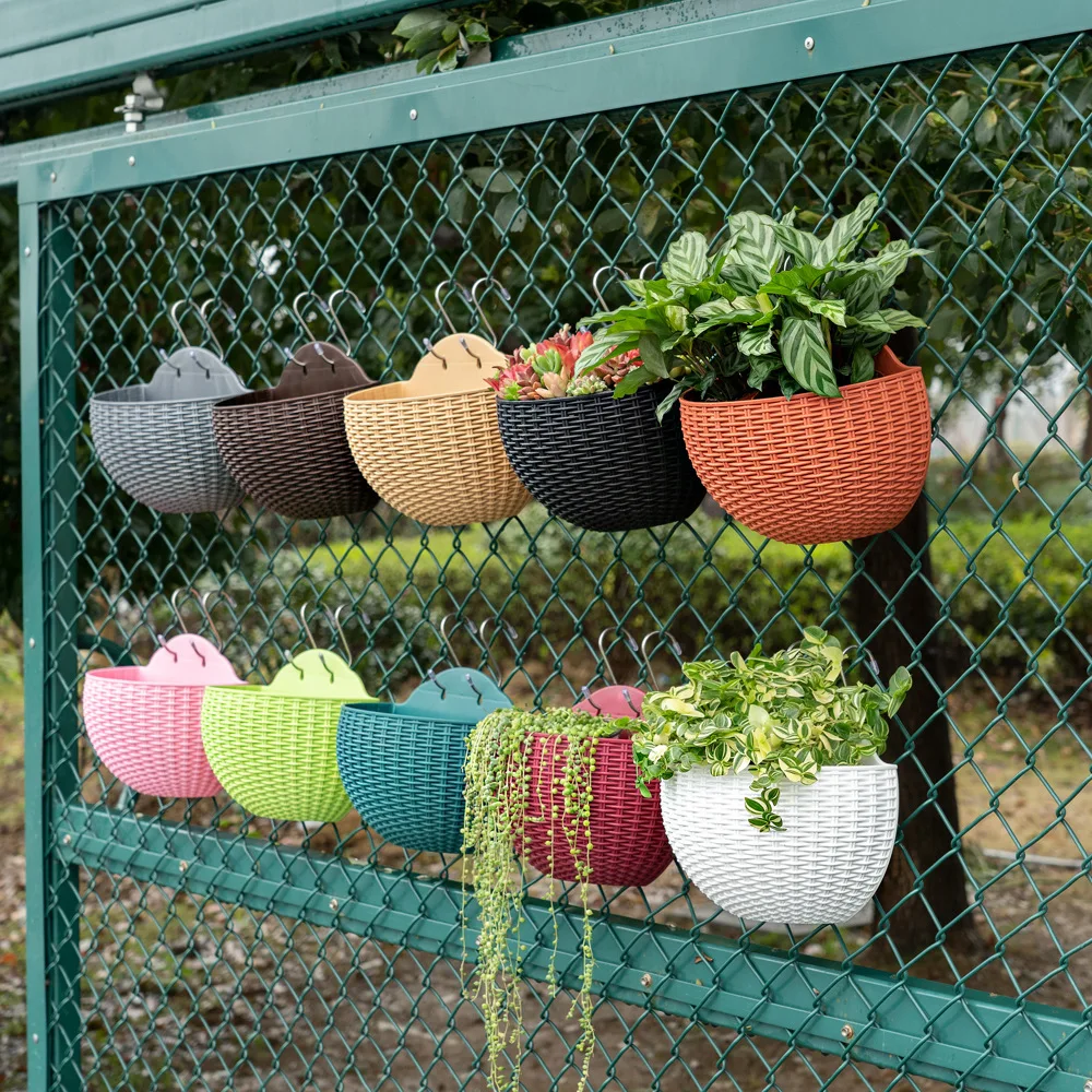

European Exquisite Wall-mounted Imitation Rattan Garden Balcony Hanging Plastic Flower Pot Hanging Pot Indoor Hanging Basket