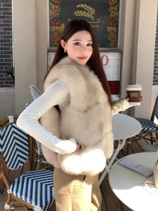 2025 Winter New Style Short  Fur Vest Women's Warmth Outerwear Stand Collar Korean Version Plush Thickened Standard Fit