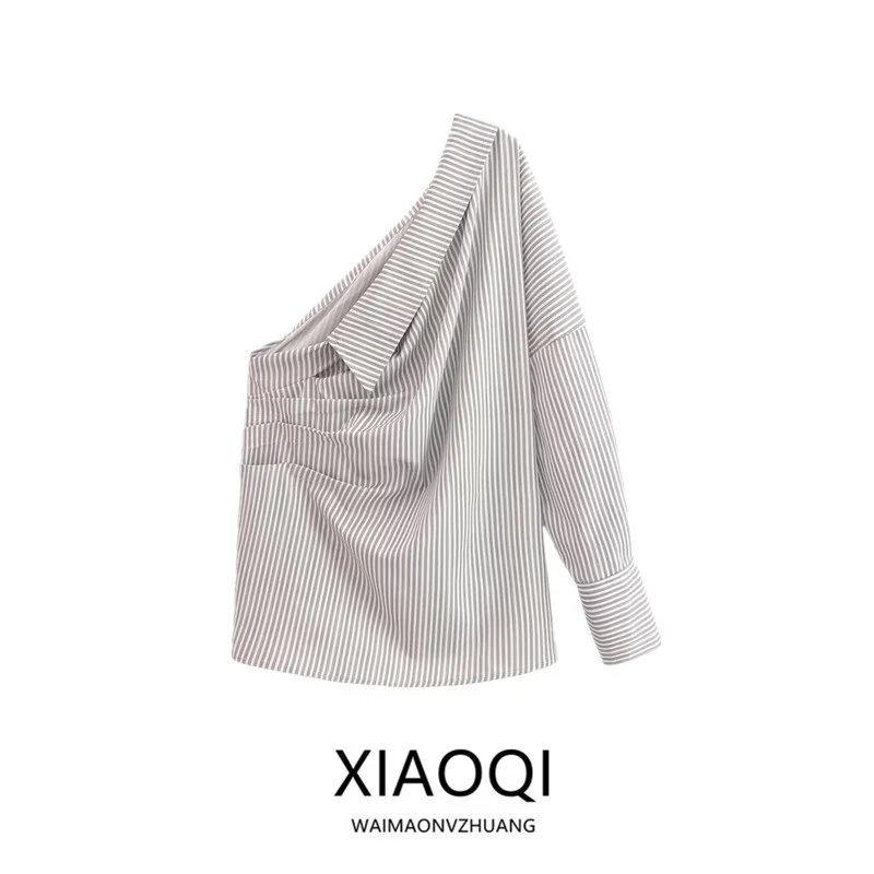 

New 2024 Asymmetric Striped irt Women's Top Design Sensation Autumn Collection Versatile Loose Fit Stand Length