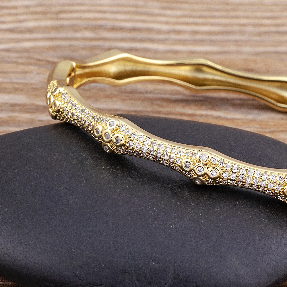 AIBEF New Fashion Geometric Crystal Zircon Gold-Plated Bangles Women\'s Simple Design Jewelry Party Exquisite Birthday Gifts