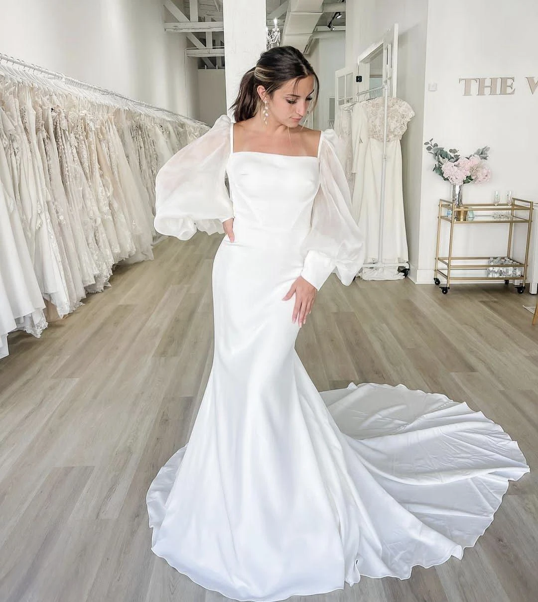 

Stunning Long Puff Sleeve Wedding Dress Sweep Trian Square Collar Neck Bridal Gowns For Women Customize To Measures Robe Mariee