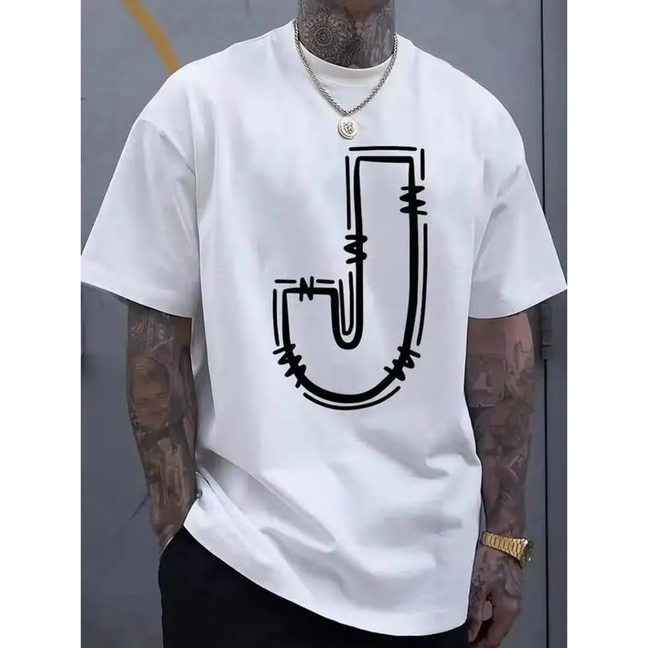 Men's Oversized White T-Shirt With Bold Black Letter J Print, Short Sleeves, Casual Streetwear