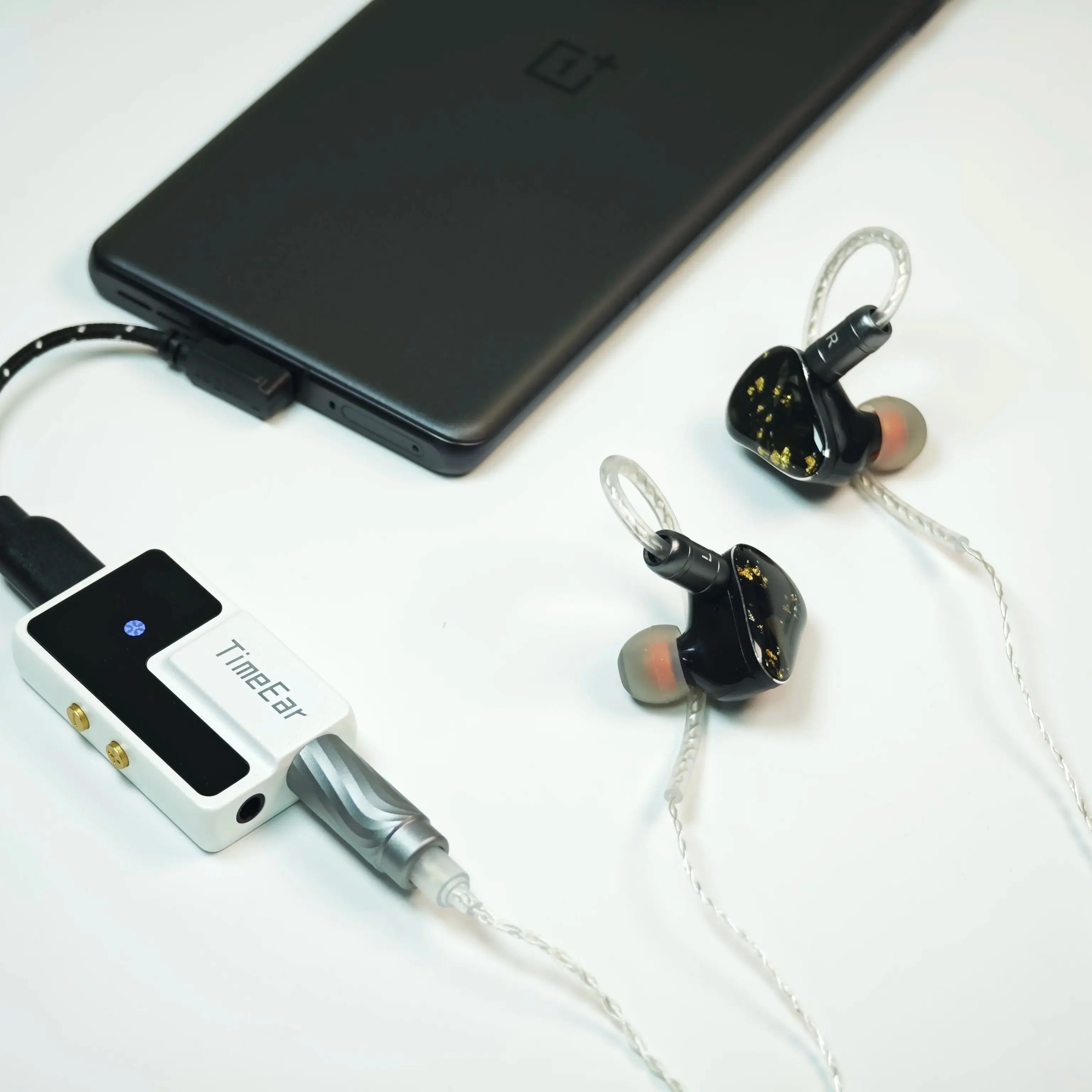 TimeEar TEN-99 Ultracienki kabel audio do profesjonalnego monitoringu scenicznego z możliwością dostosowania długości i niestandardowych złącz — zdjęcie produktu 5