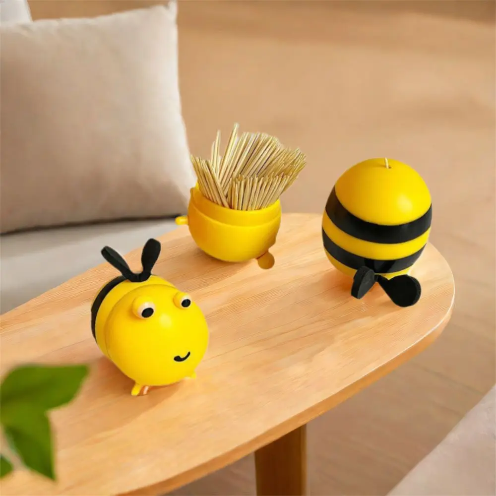 

2Pcs Cartoon Design Bee Shape Toothpick Box Plastic Cute Little Bee Toothpick Jar Moisture-proof Portable