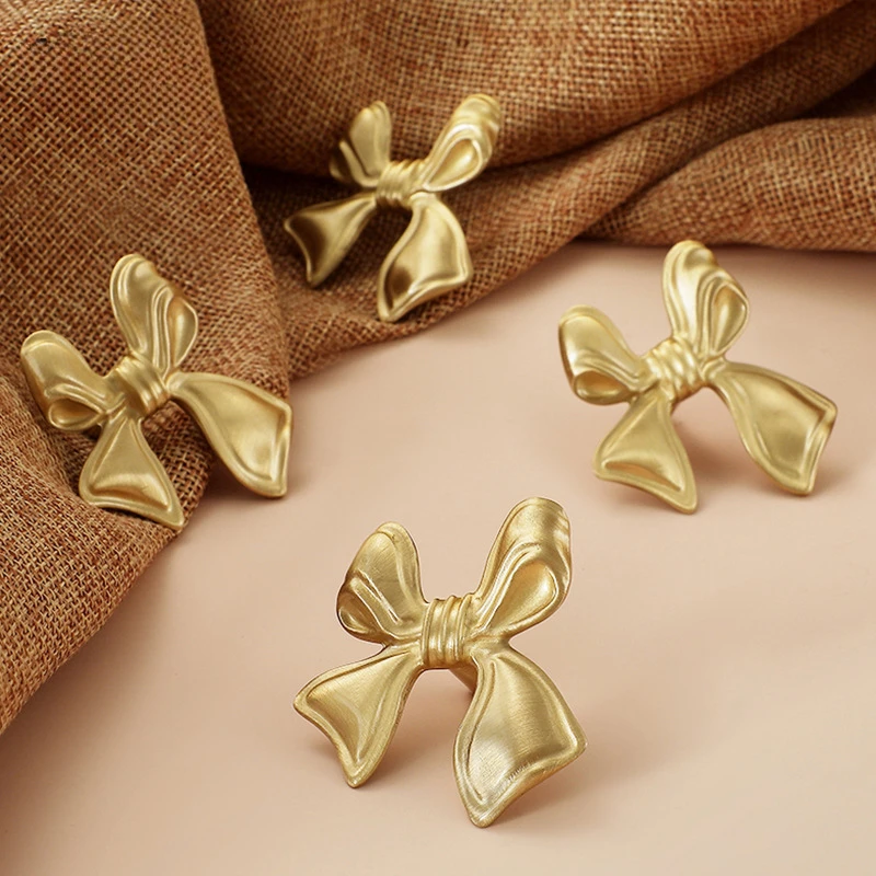 1pcs New Brass Bow Tie Handle European Style French Cabinet Wardrobe Door Drawer Knob Handmade Knob Furniture Handle Pull Home