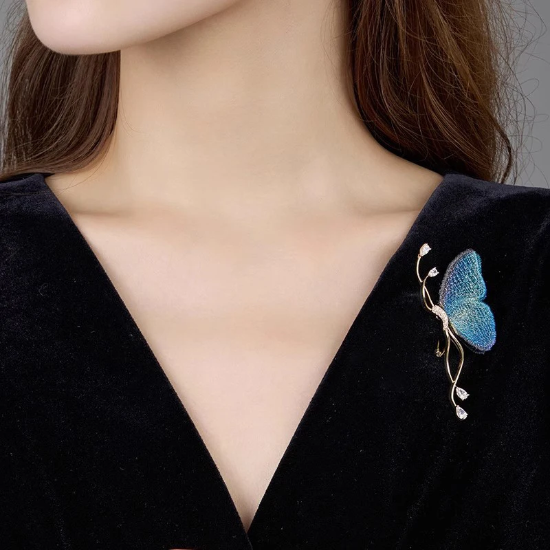 High-End Blue Initial Butterfly Exquisite Embroidery Brooch Women's Unique Luxury Design Blazer Coat Pin Accessory